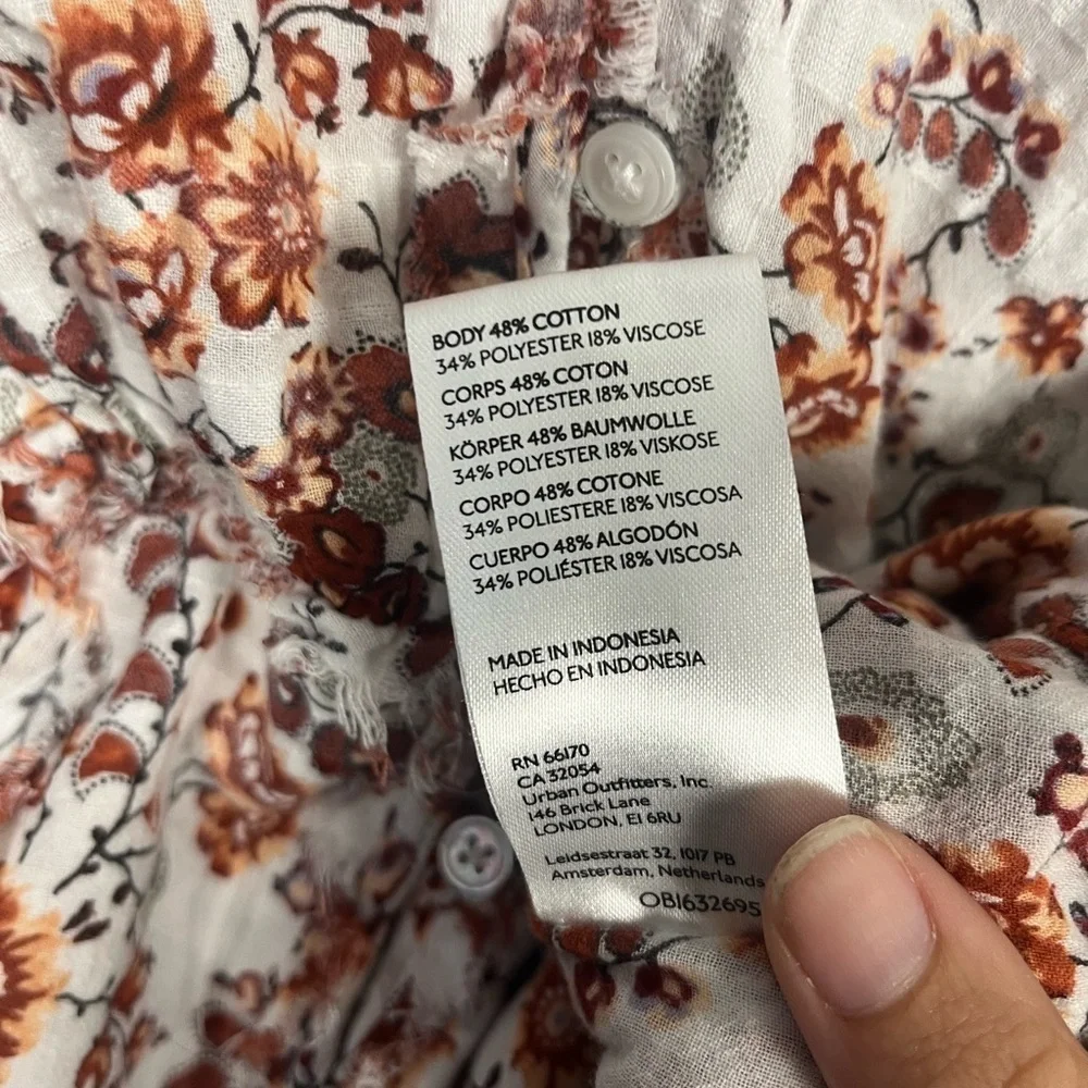 Anthropologie floral button crop long sleeve blouse size medium cream/brown